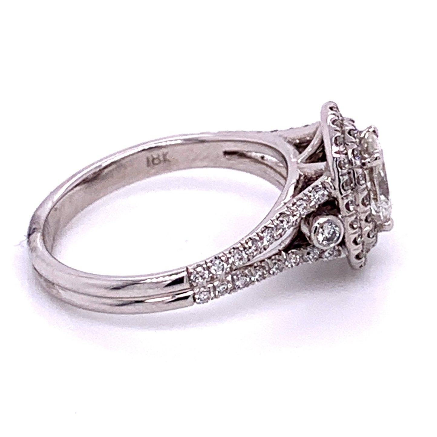 Oval Halo Diamond Engagement Ring in 18K White Gold
